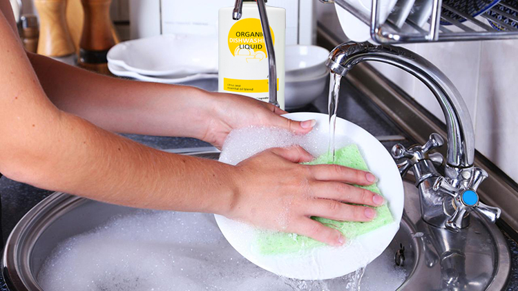 Vì sao bạn nên lựa chọn vòi rửa chén nóng lạnh cho căn bếp ?